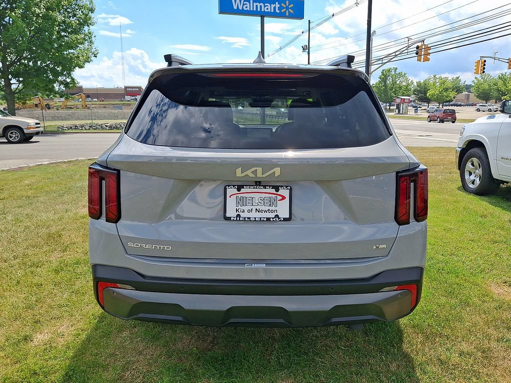 Certified 2024 Kia Sorento X-Line EX AWD/4WD image 15