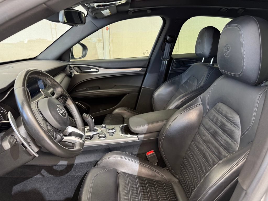 Used 2021 Alfa Romeo Stelvio Ti Sport AWD/4WD image 14