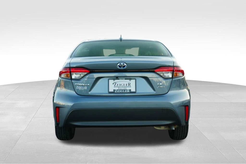 Used 2025 Toyota Corolla LE w/ LE Premium Package image 7