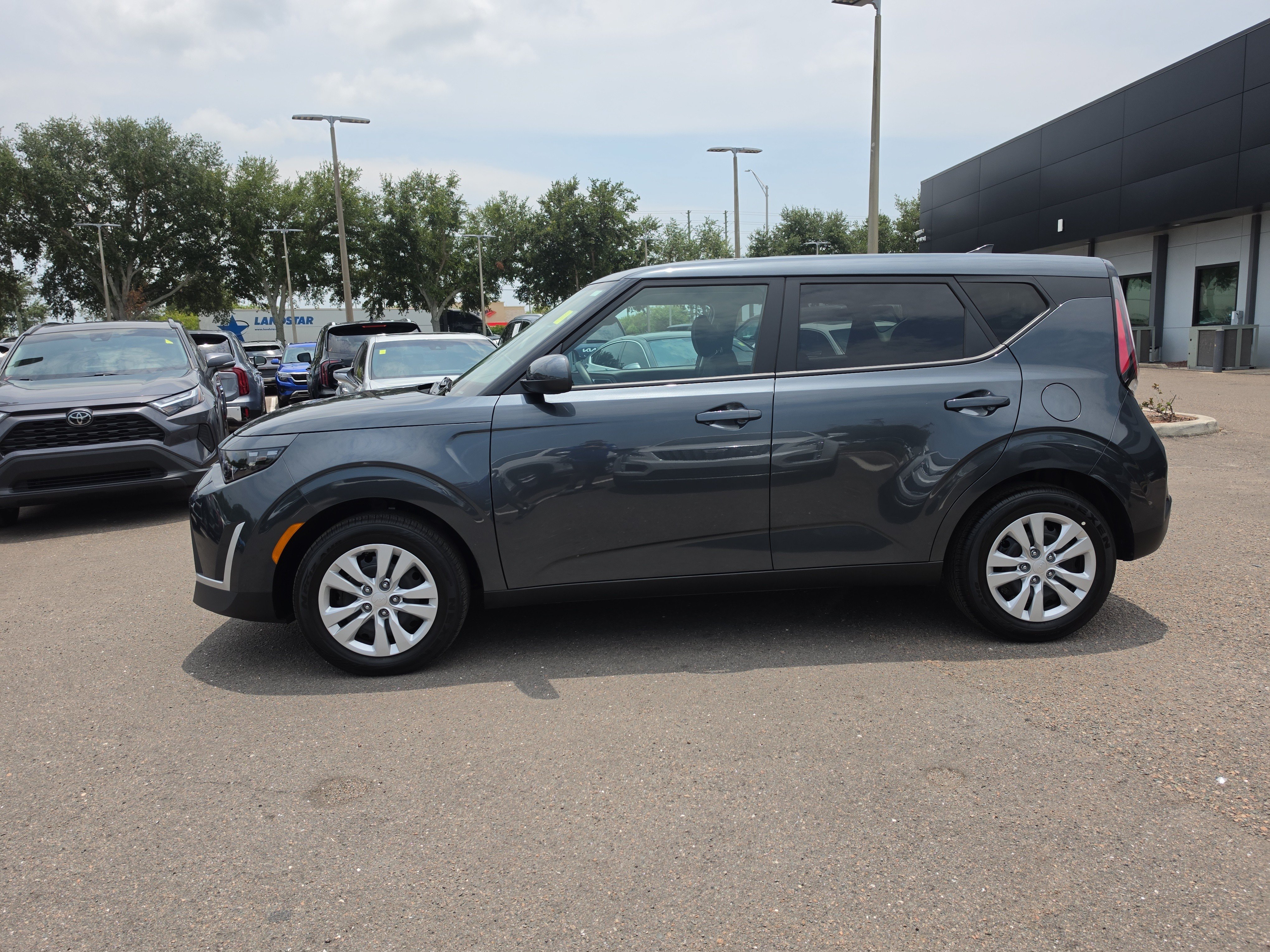 Certified 2025 Kia Soul LX FWD image 5