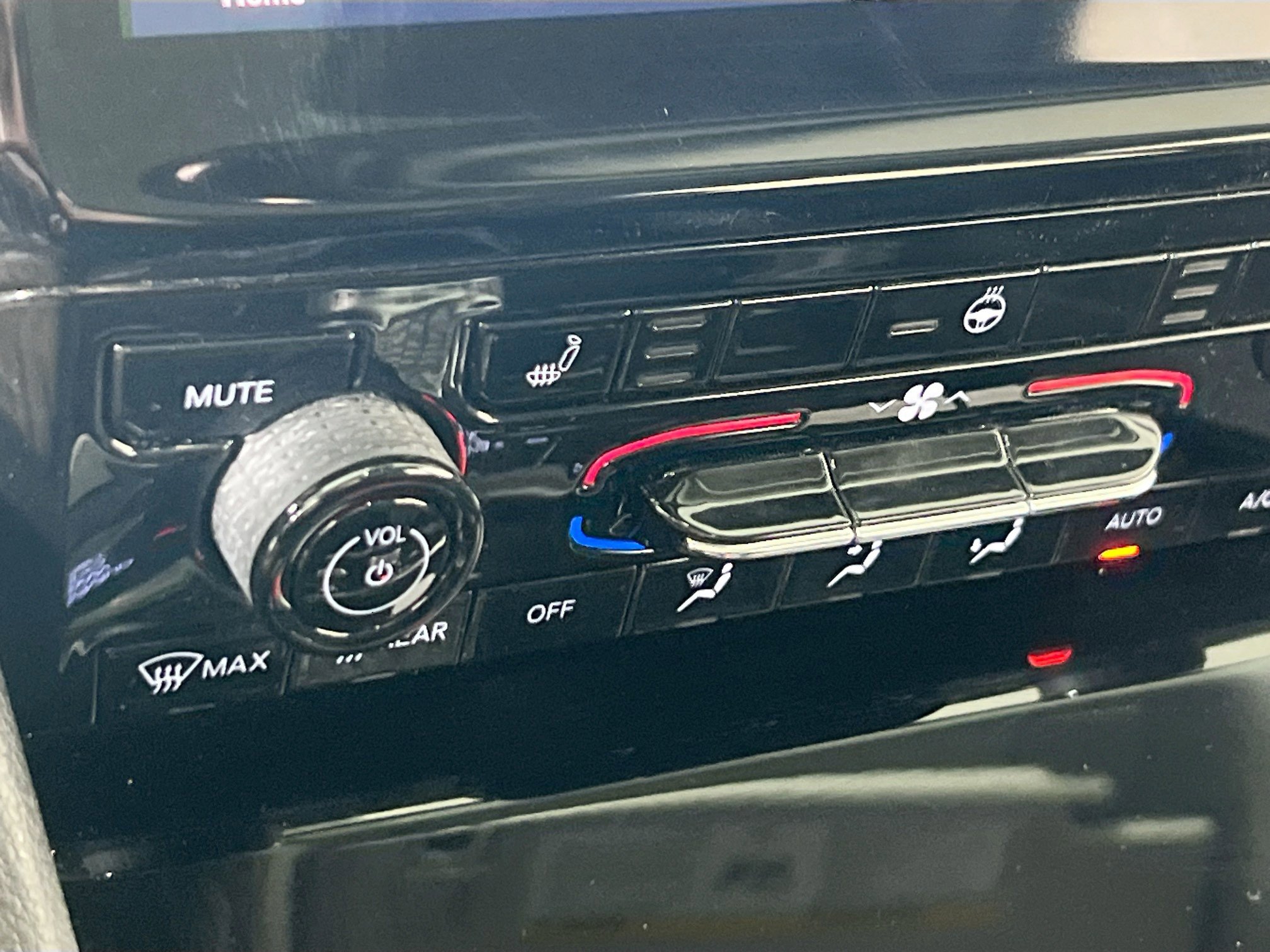 Used 2022 Jeep Grand Cherokee Limited image 19