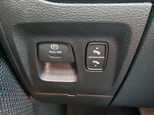 Used 2020 RAM 1500 Big Horn AWD/4WD image 30
