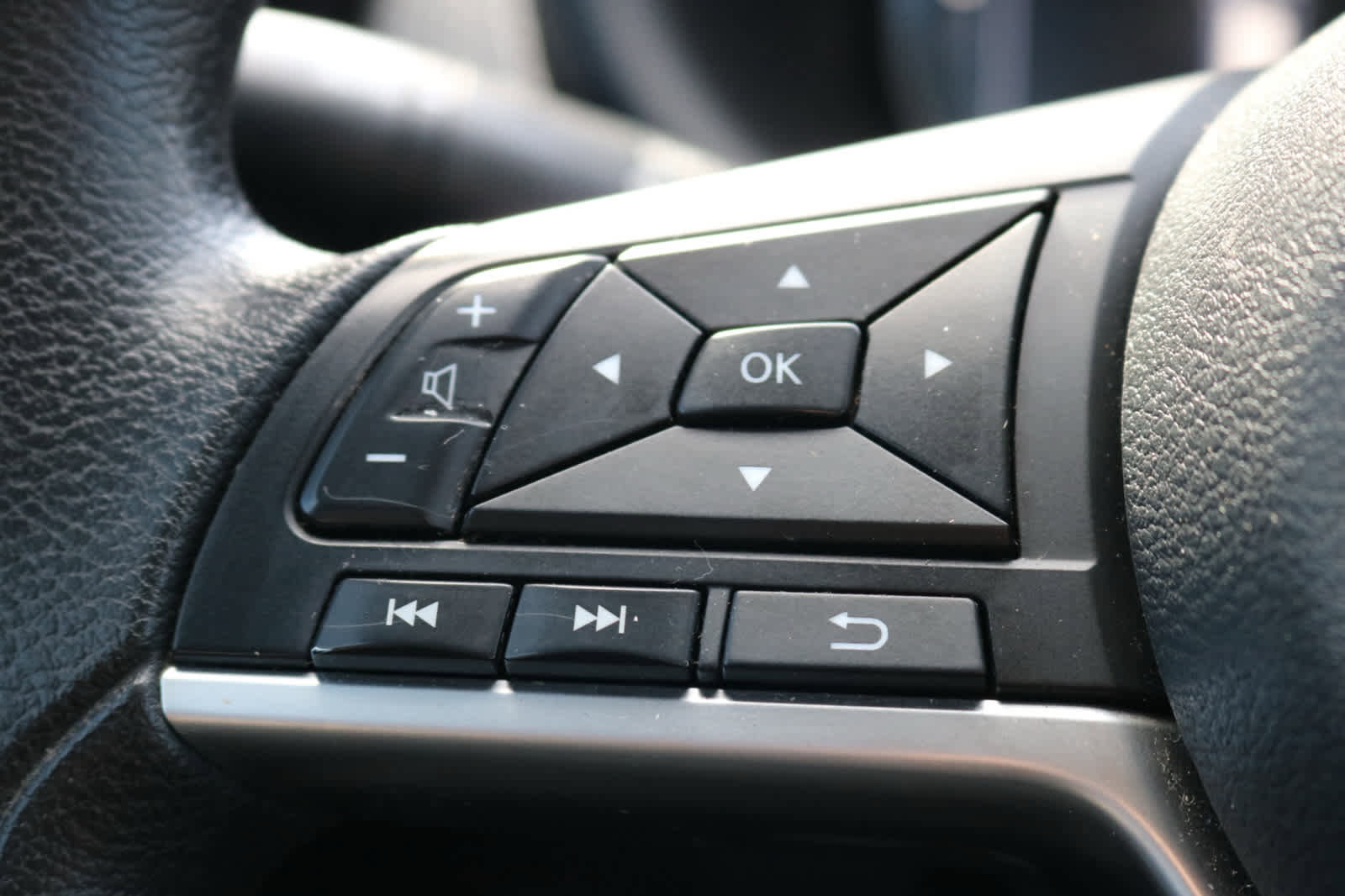 Used 2019 Nissan Kicks SV image 20