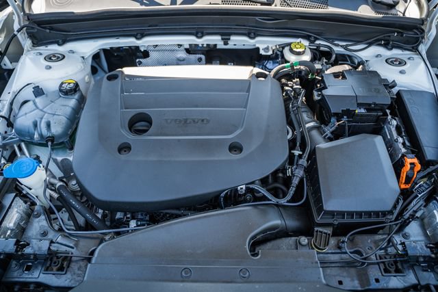 Used 2024 Volvo XC40 B5 Plus w/ Climate Package AWD/4WD image 18