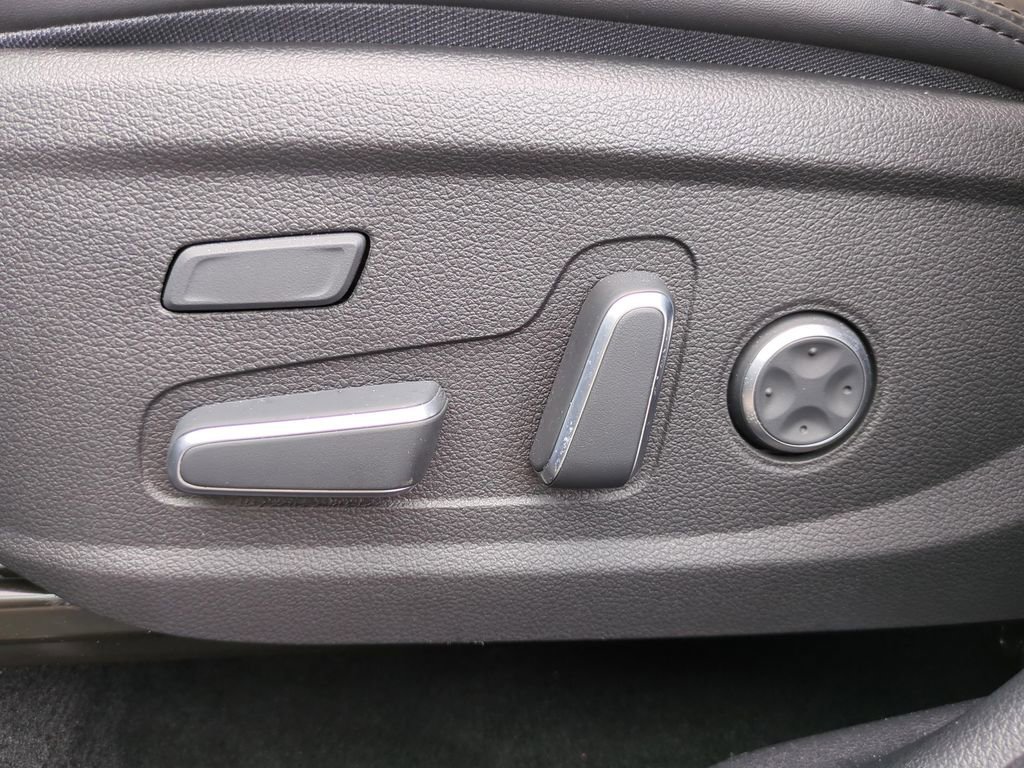 Used 2021 Hyundai Santa Fe Calligraphy AWD/4WD image 19