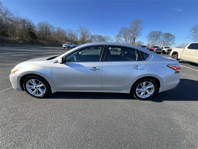 Used 2015 Nissan Altima 2.5 SV w/ Convenience Package image 8