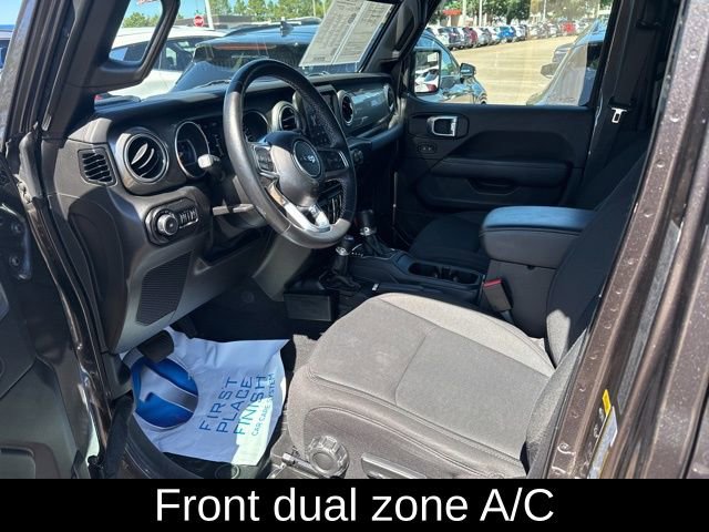 Used 2021 Jeep Wrangler Unlimited Sahara AWD/4WD image 18