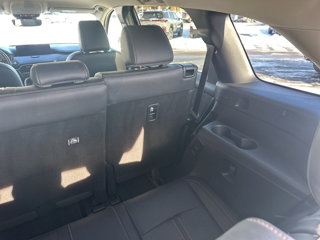 Used 2025 MAZDA CX-90 3.3 Turbo w/ Select Package image 29