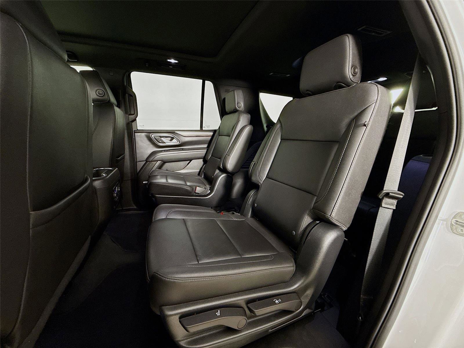 Used 2023 Chevrolet Tahoe Z71 w/ Luxury Package image 26