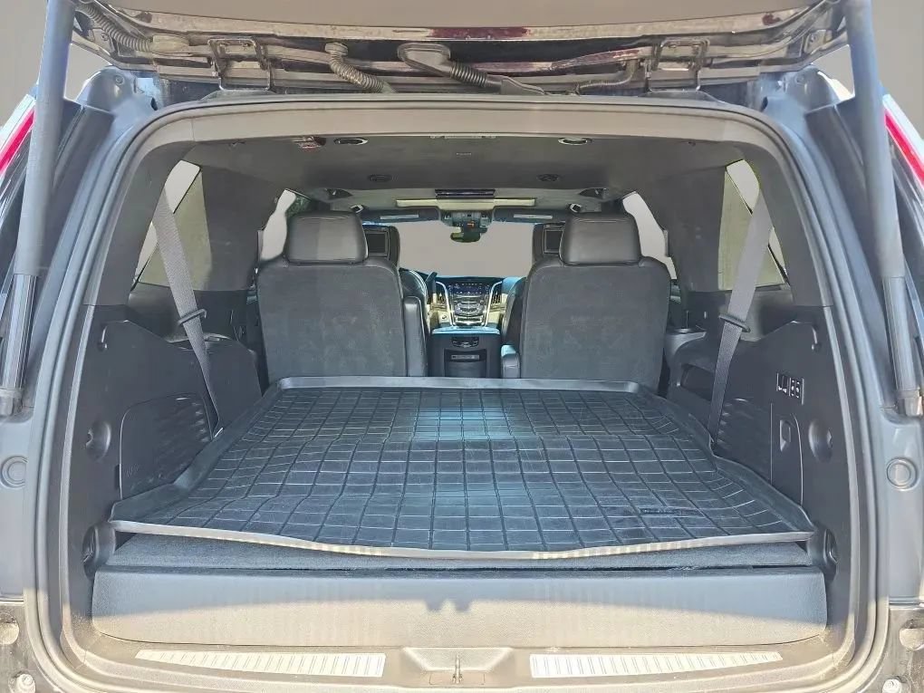 Used 2019 Cadillac Escalade Platinum AWD/4WD image 53