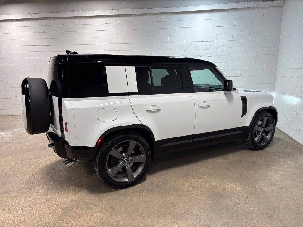 New 2025 Land Rover Defender 110 V8 image 6