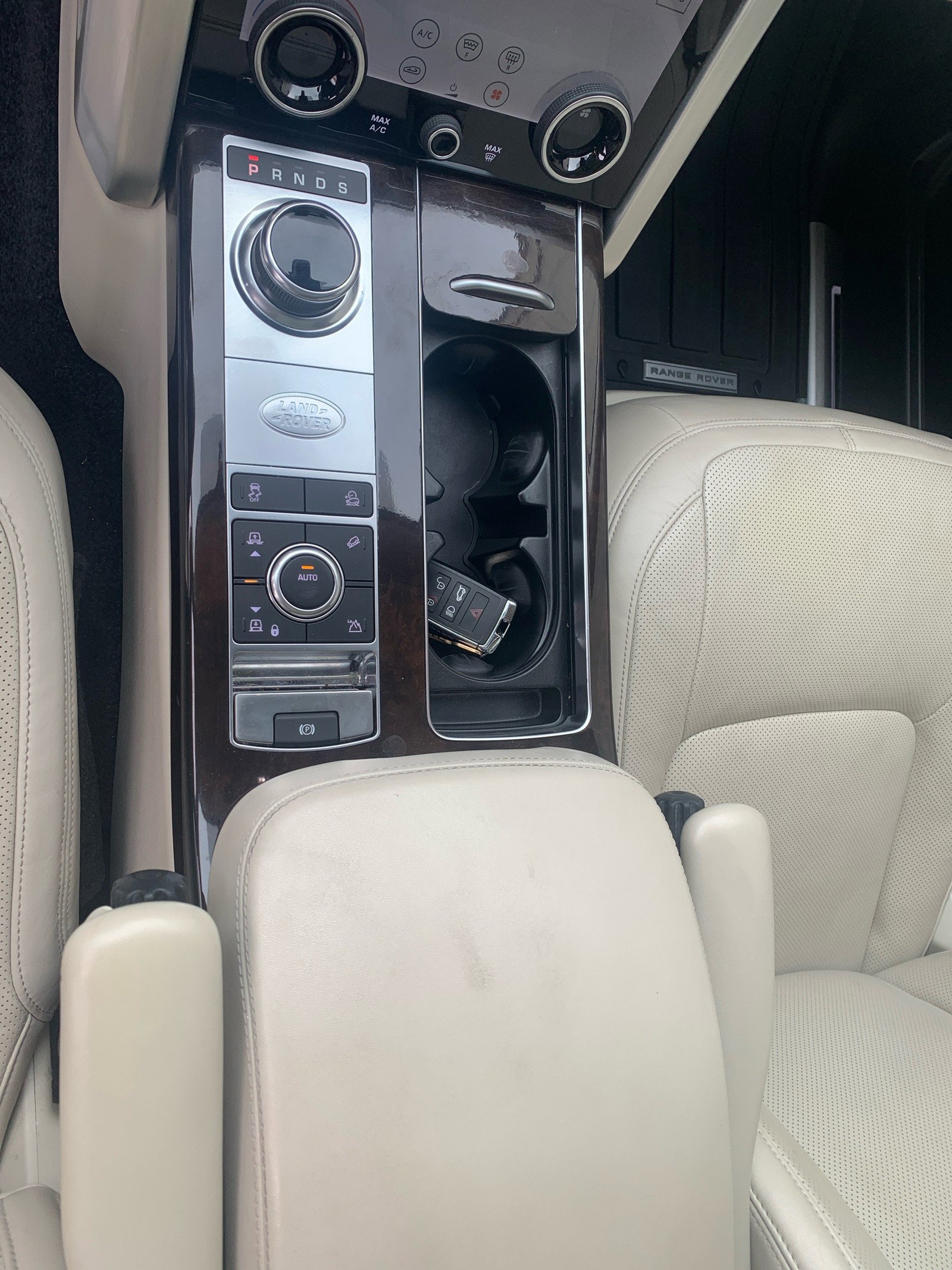 Used 2019 Land Rover Range Rover Supercharged image 10