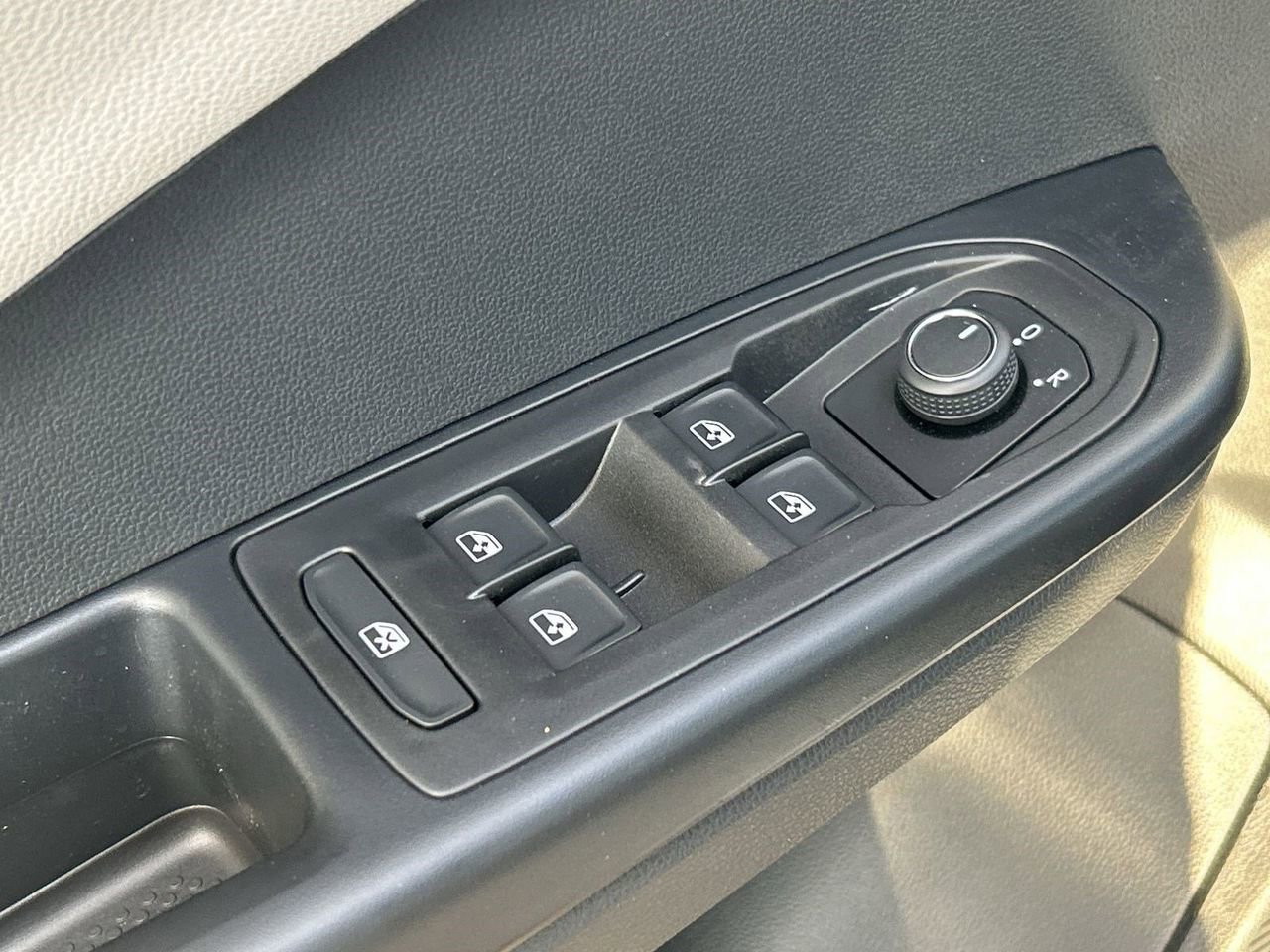 New 2026 Volkswagen Taos S FWD image 17