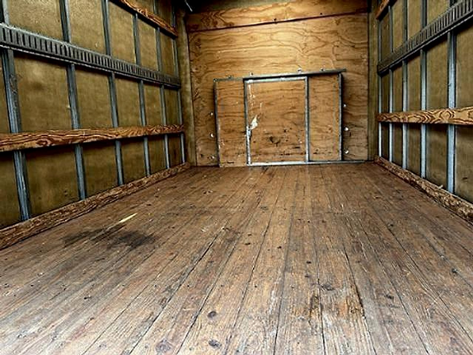 Used 2024 Ford E-450 and Econoline 450 Super Duty w/ Power Windows & Locks Group RWD image 7