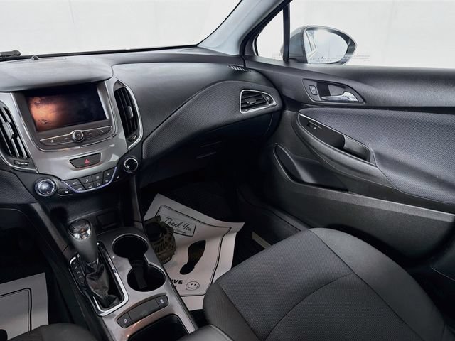 Used 2019 Chevrolet Cruze LT FWD image 22