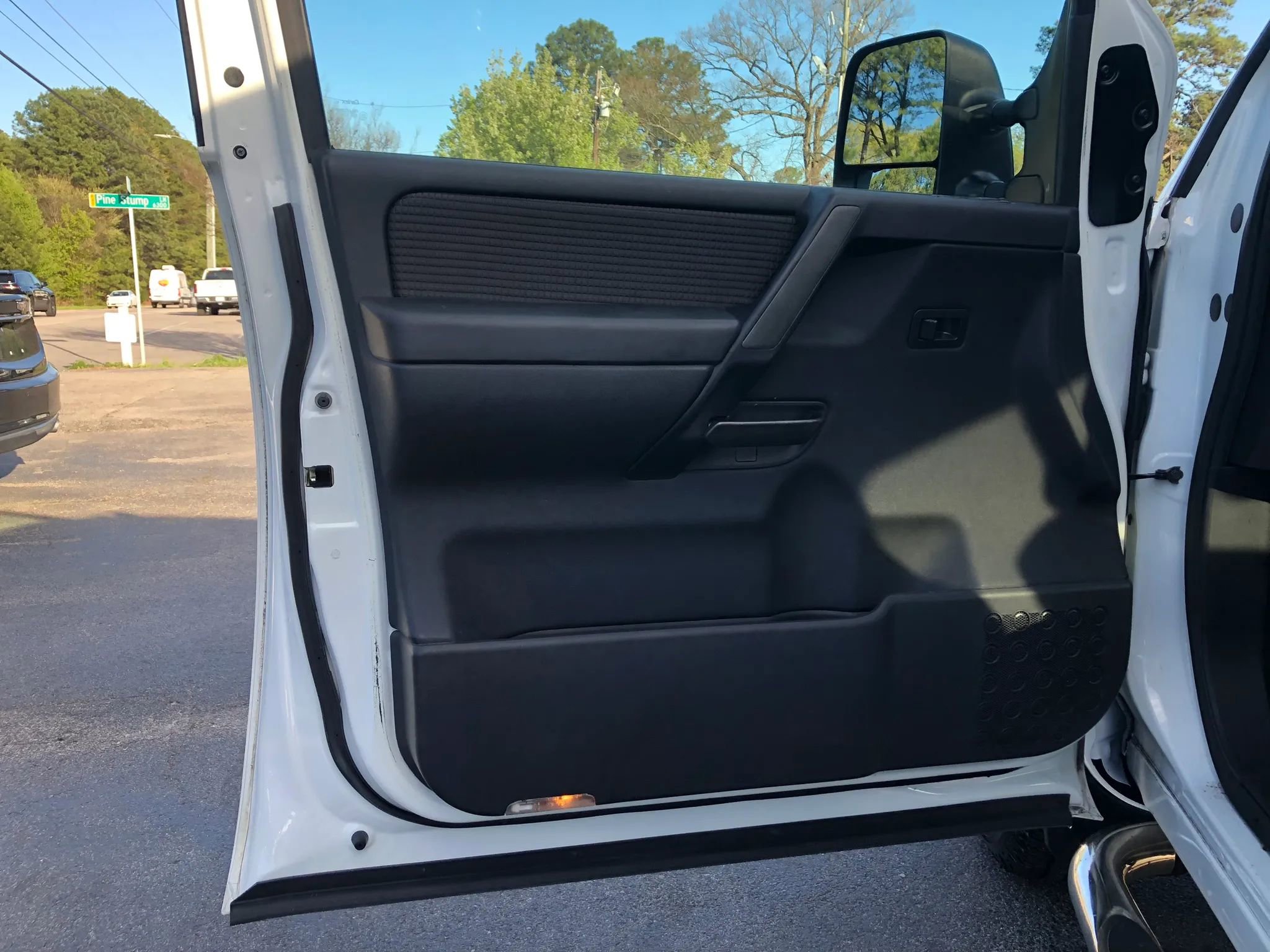 Used 2012 Nissan Titan SV w/ SV Premium Utility Pkg image 21