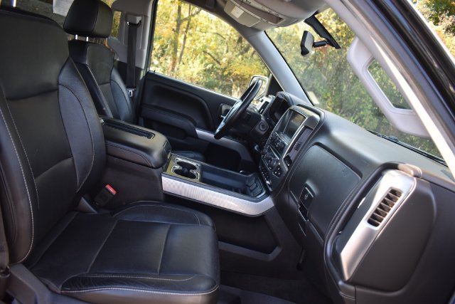 Used 2018 Chevrolet Silverado 1500 LTZ Z71 w/ LTZ Plus Package AWD/4WD image 15