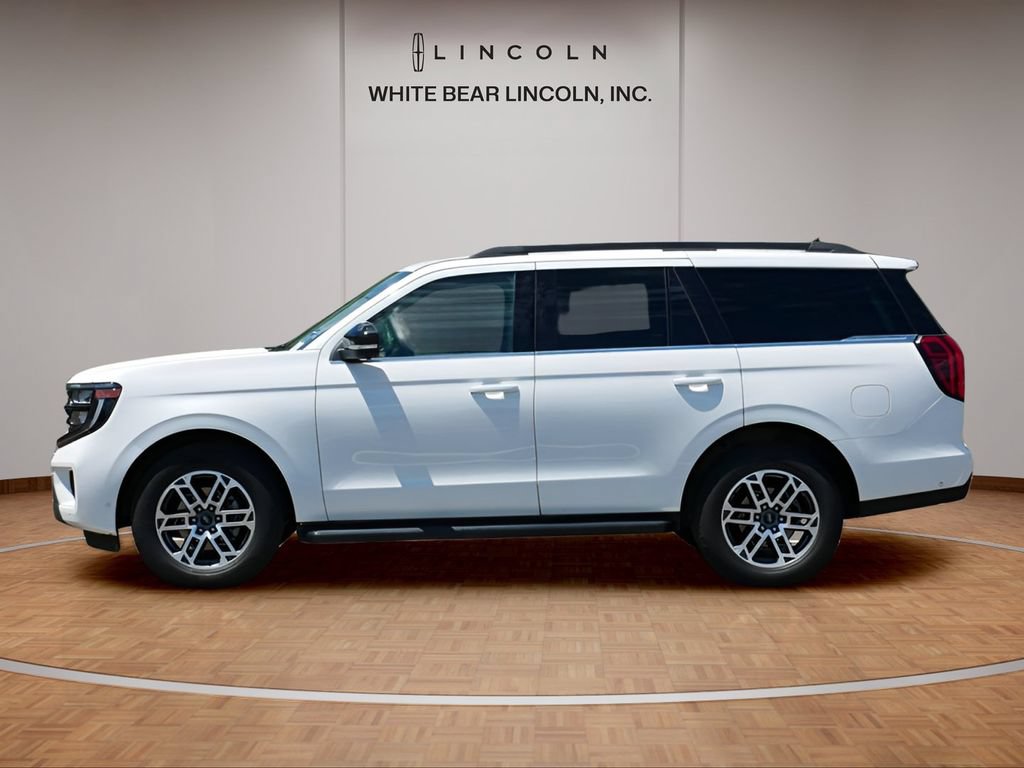 Used 2025 Ford Expedition Active AWD/4WD image 8