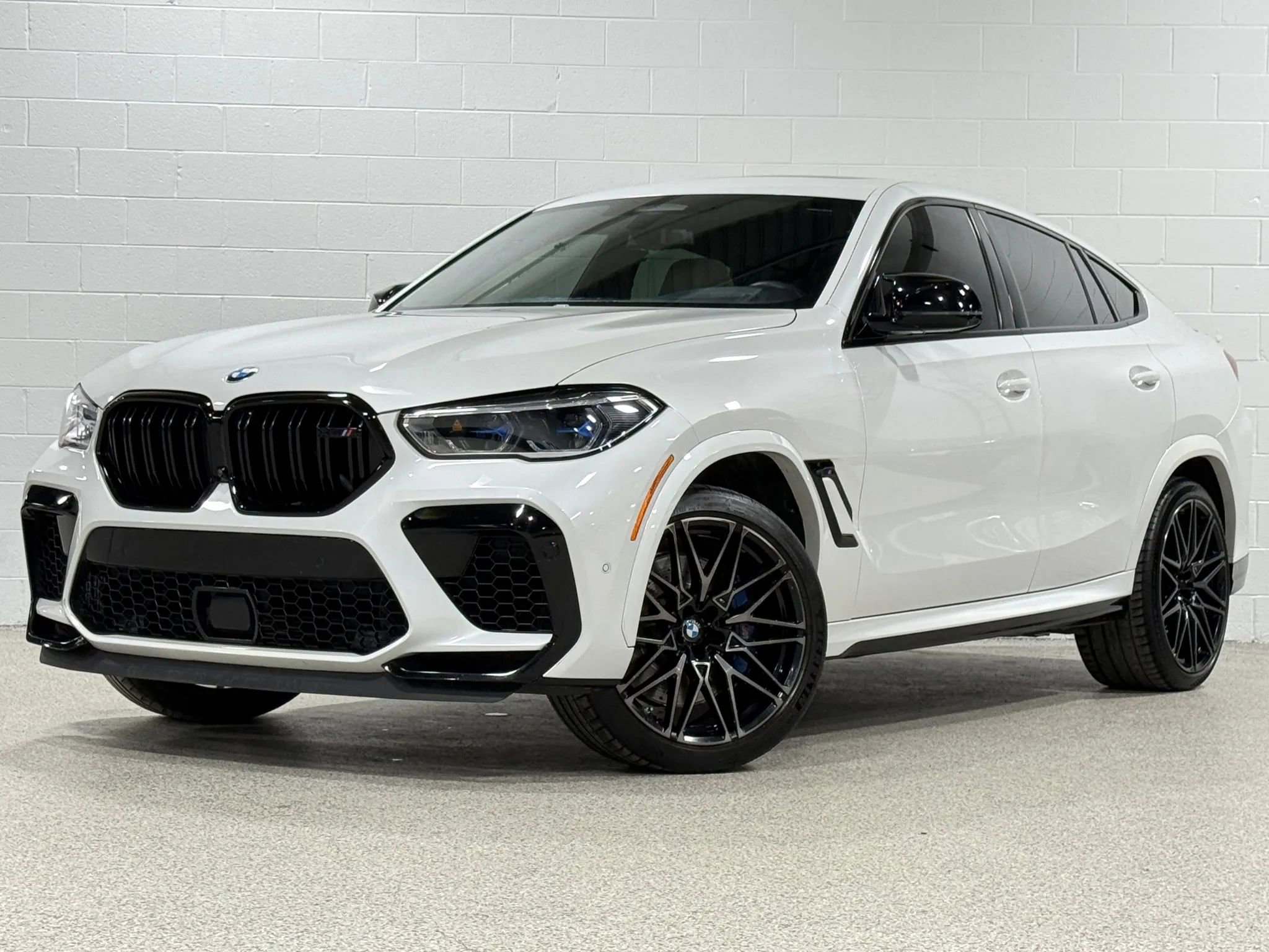 Used 2021 BMW X6 M w/ Competition Package image 2