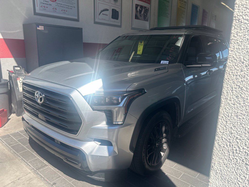 Certified 2025 Toyota Sequoia Limited AWD/4WD image 1