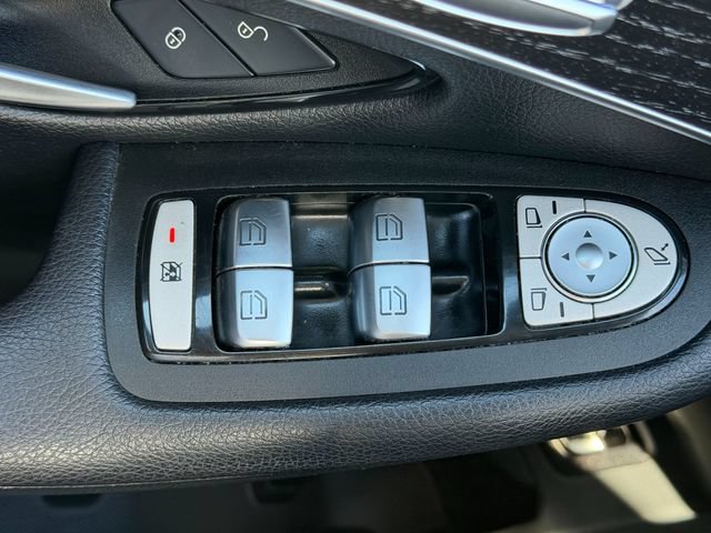 Used 2021 Mercedes-Benz GLC 300 image 16