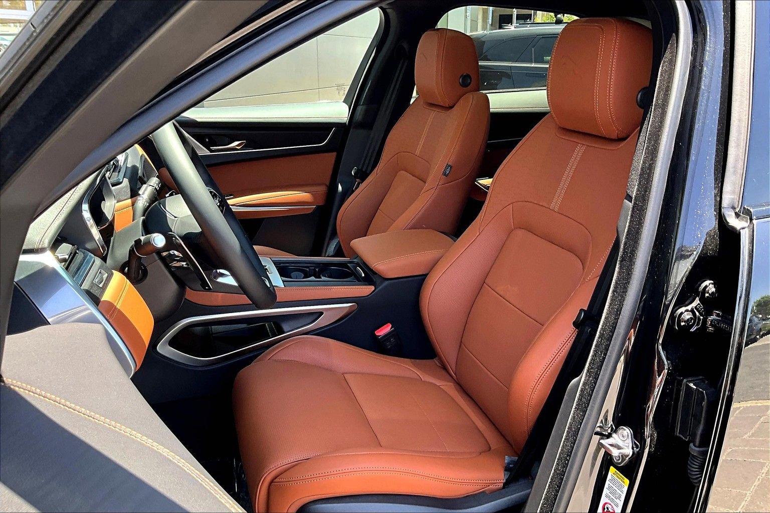 New 2026 Jaguar F-PACE R-Dynamic S image 9