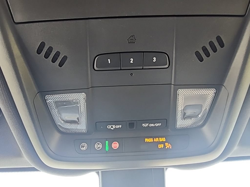 Used 2023 Chevrolet Equinox Premier AWD/4WD image 40