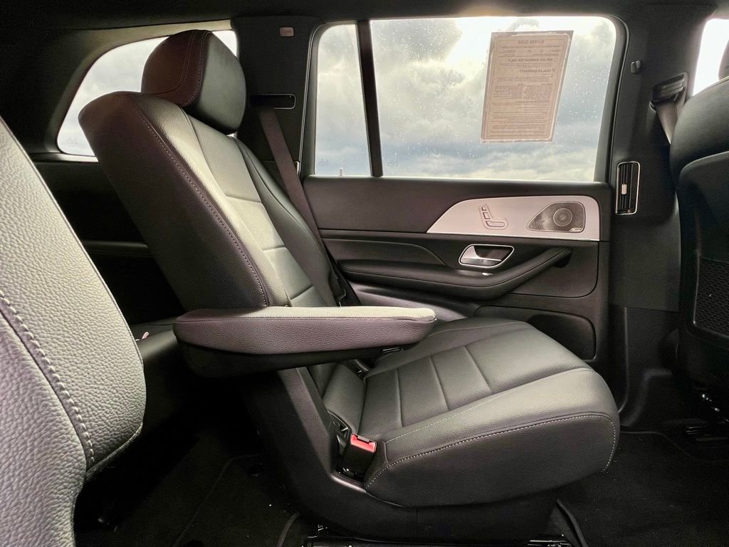 Certified 2025 Mercedes-Benz GLS 450 4MATIC image 45