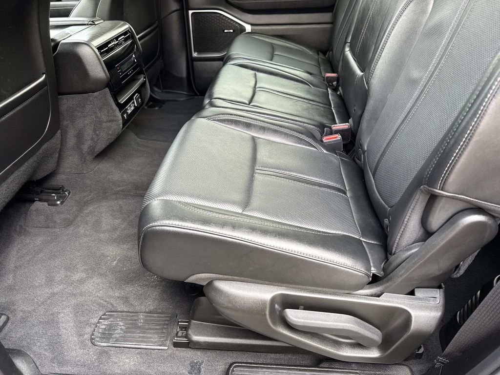 Used 2024 Jeep Wagoneer L Series II image 17