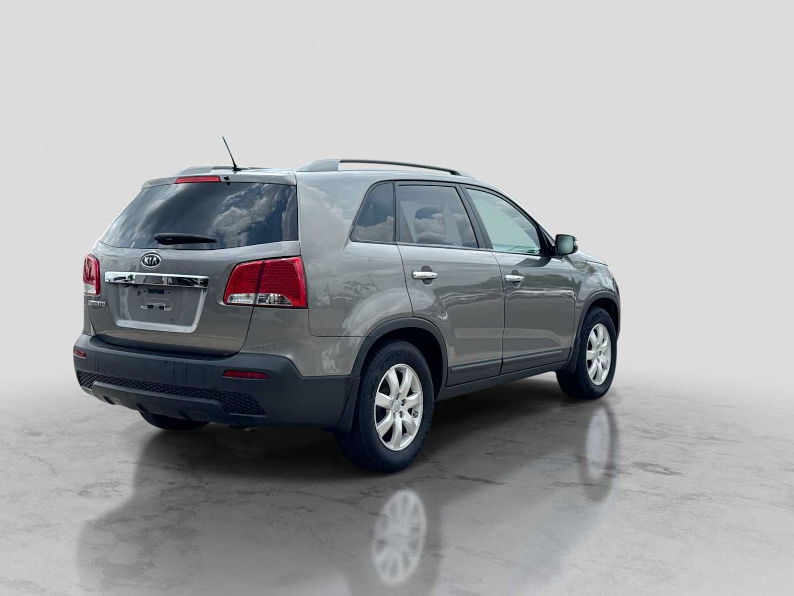 Used 2013 Kia Sorento LX w/ Convenience Pkg FWD image 6