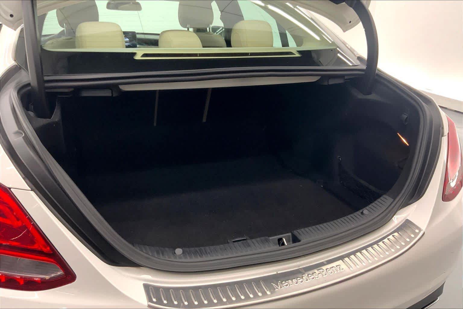 Used 2016 Mercedes-Benz C 300 Sedan image 15