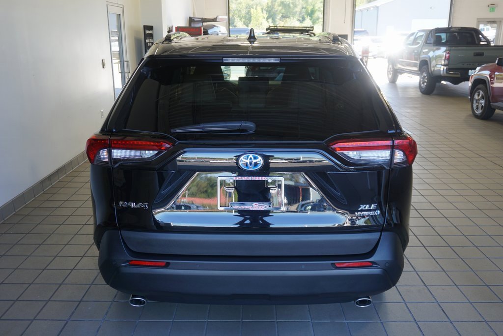 Certified 2024 Toyota RAV4 XLE Premium image 18