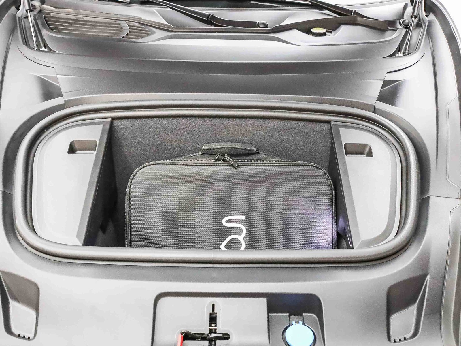 Used 2025 Porsche Taycan 4S image 26