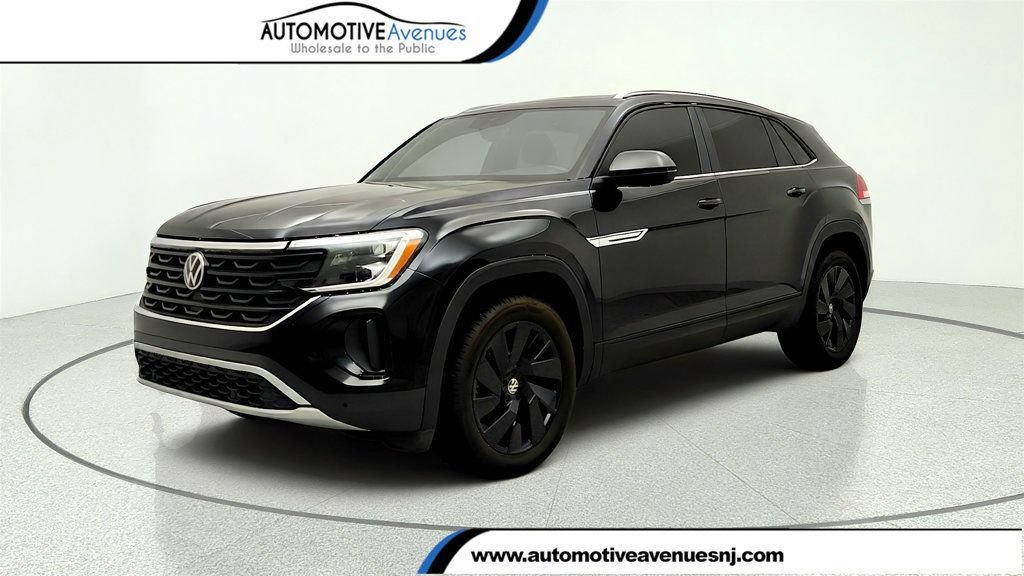 Used 2024 Volkswagen Atlas Cross Sport SE w/ Panoramic Sunroof Package