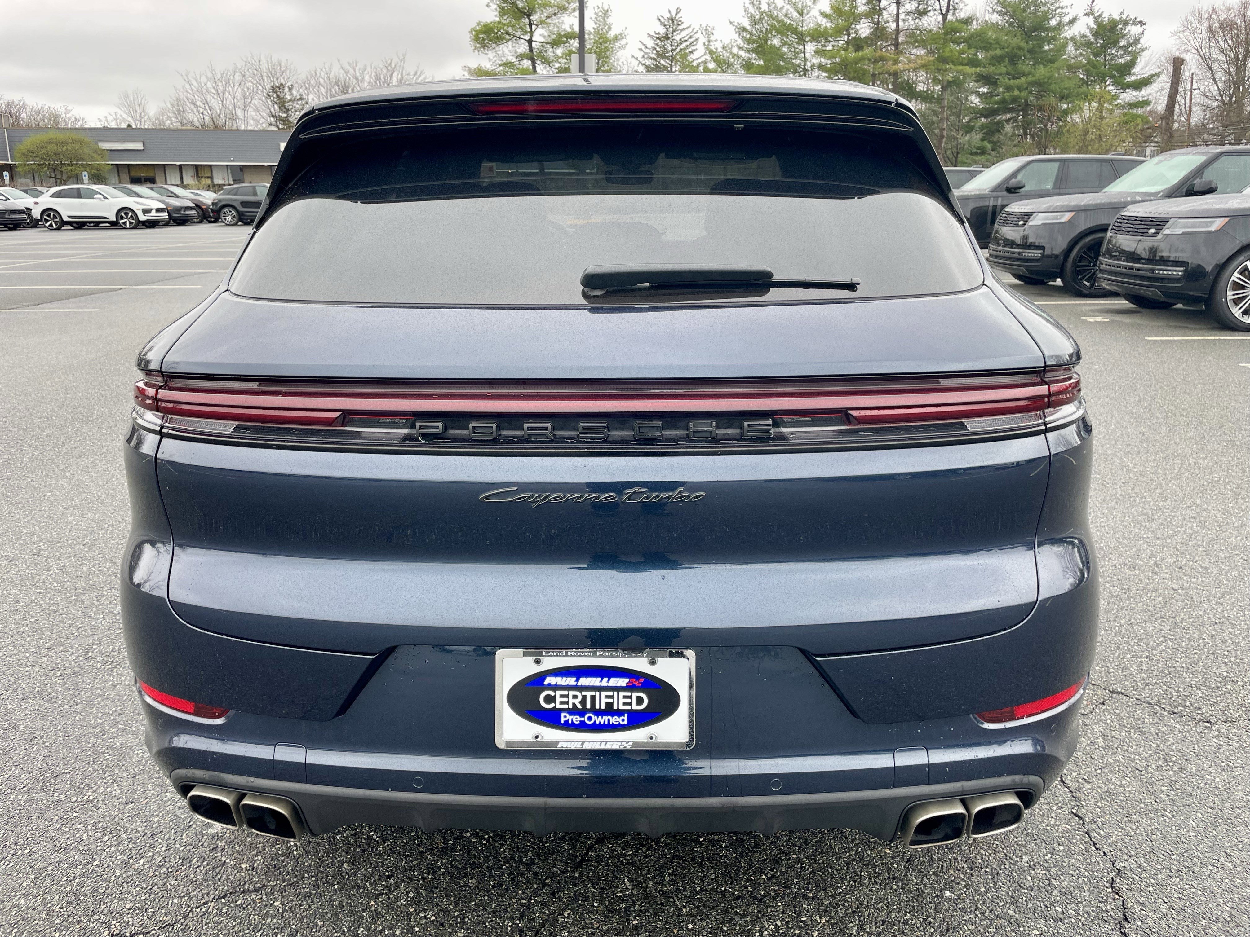 Used 2024 Porsche Cayenne Turbo image 6