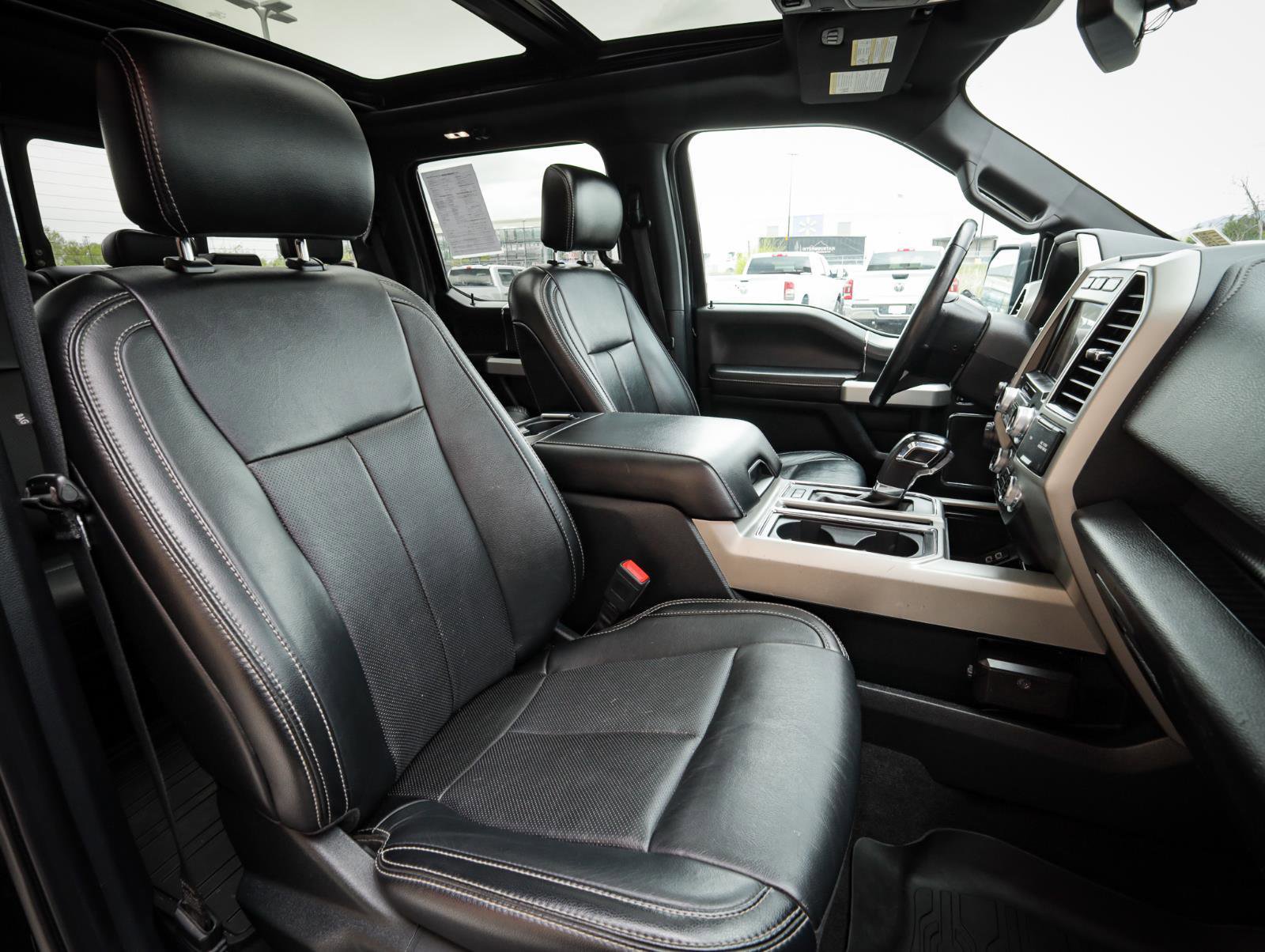 Used 2020 Ford F150 Lariat w/ Equipment Group 502A Luxury AWD/4WD image 25