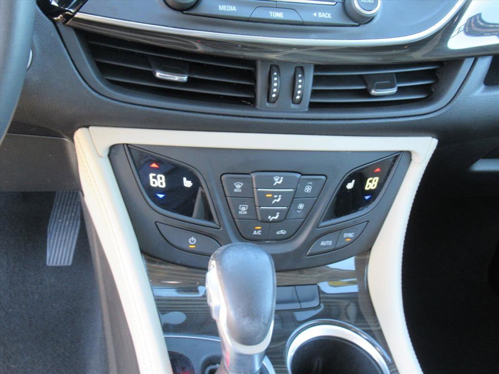 Used 2019 Buick Envision Preferred image 23