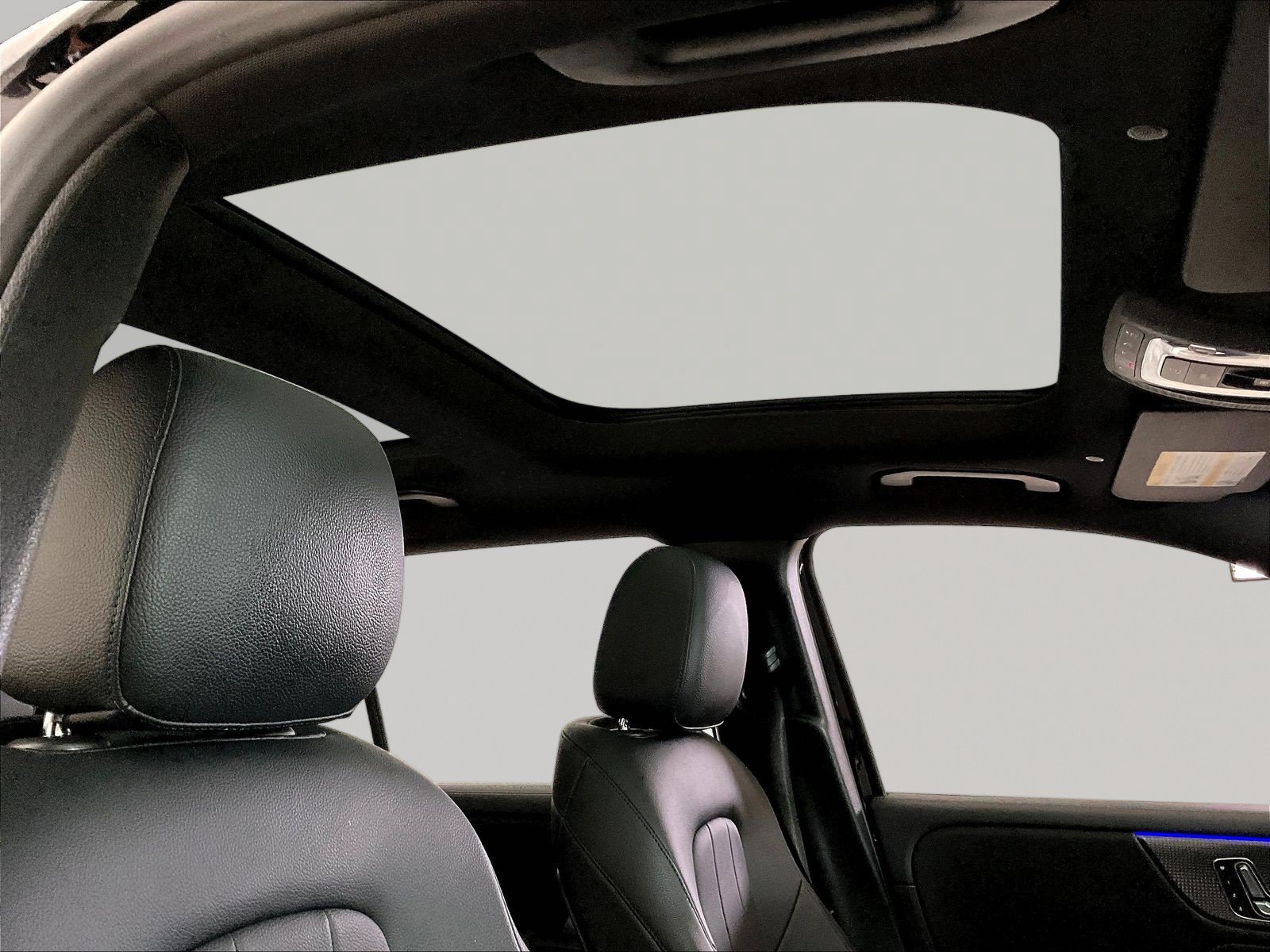 Certified 2021 Mercedes-Benz GLB 250 image 27