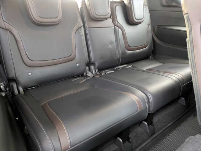 Used 2025 Nissan Armada SL image 15