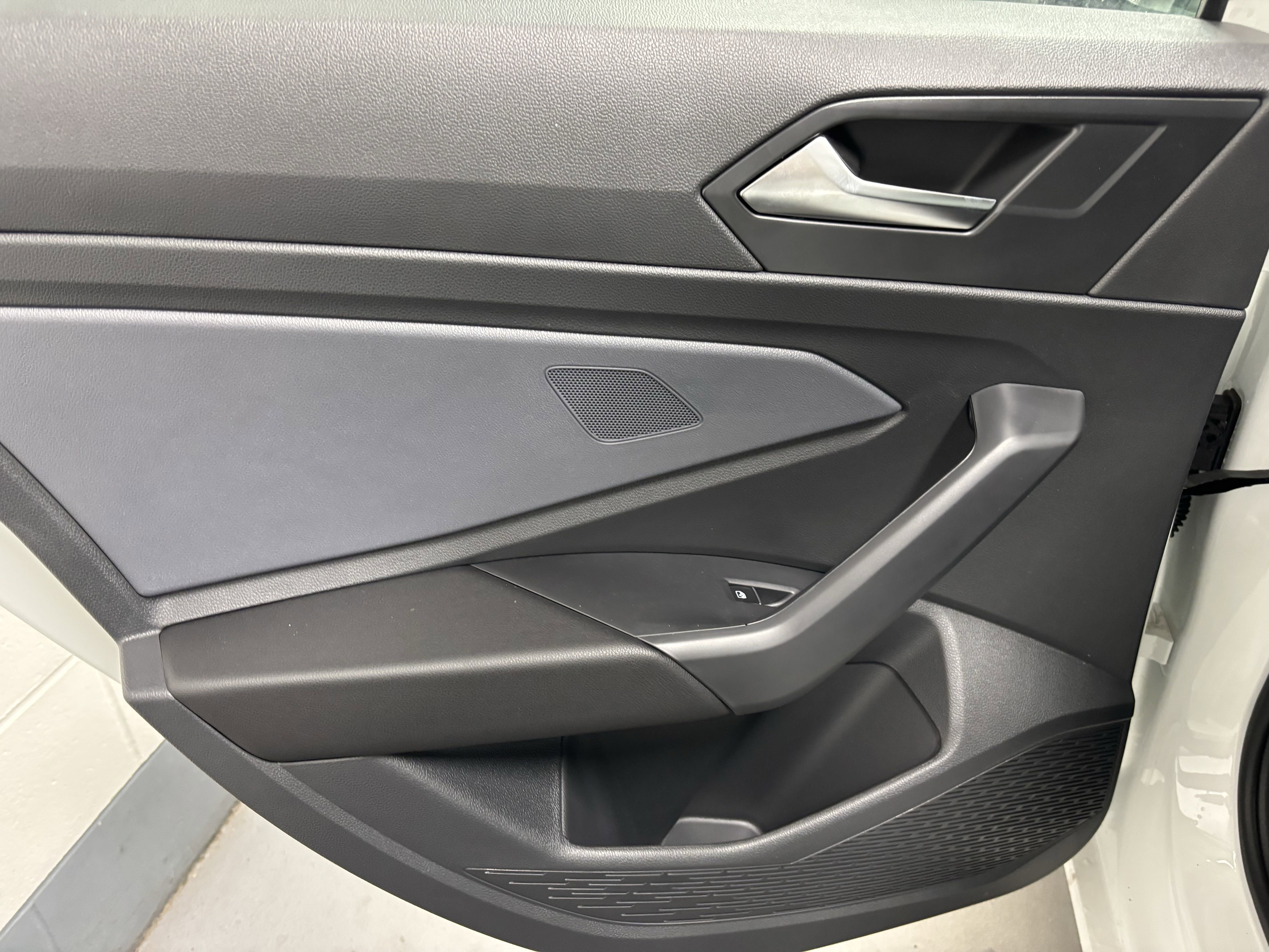 New 2025 Volkswagen Jetta SE image 13