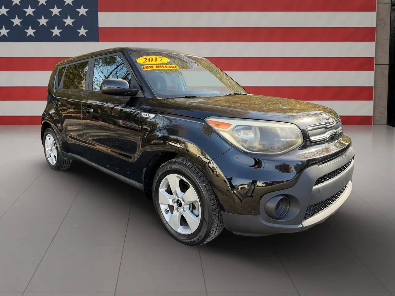 Used 2017 Kia Soul EV w/ Convenience Package image 9