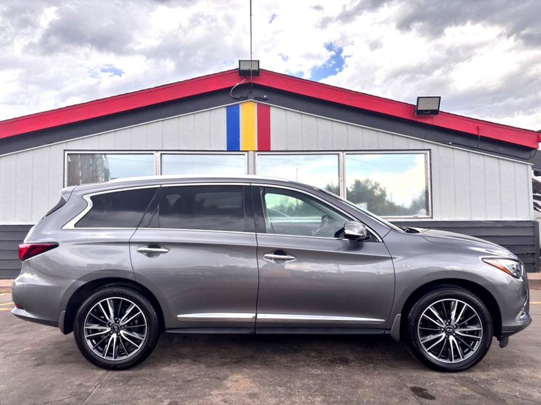 Used 2018 INFINITI QX60 AWD w/ Premium Plus Package image 2