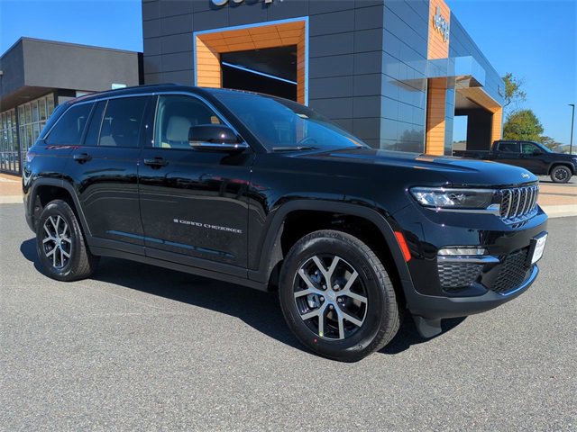 New 2025 Jeep Grand Cherokee Limited w/ Trailer Tow Package image 2