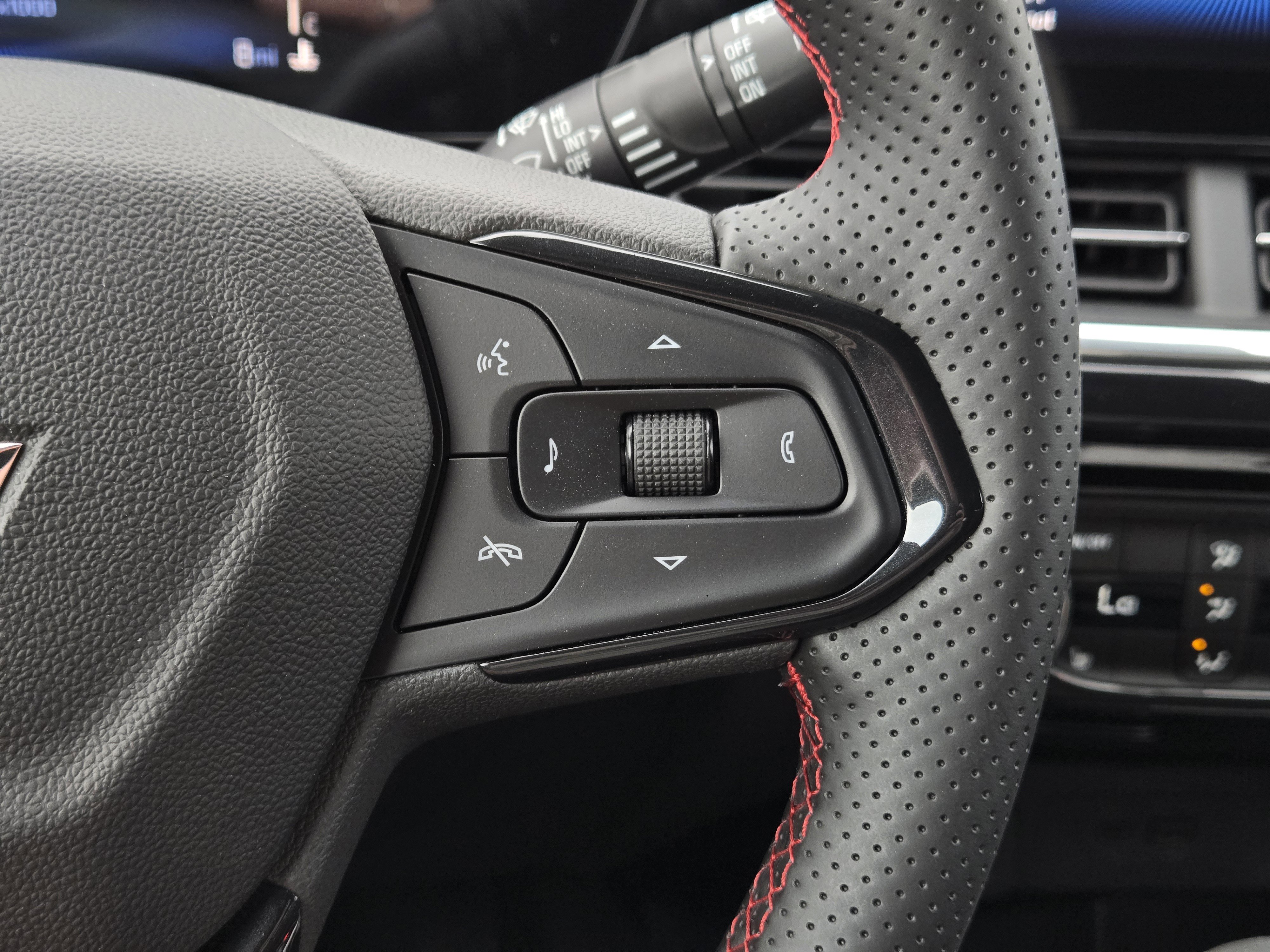 New 2026 Chevrolet Trax RS w/ Driver Confidence Package image 9