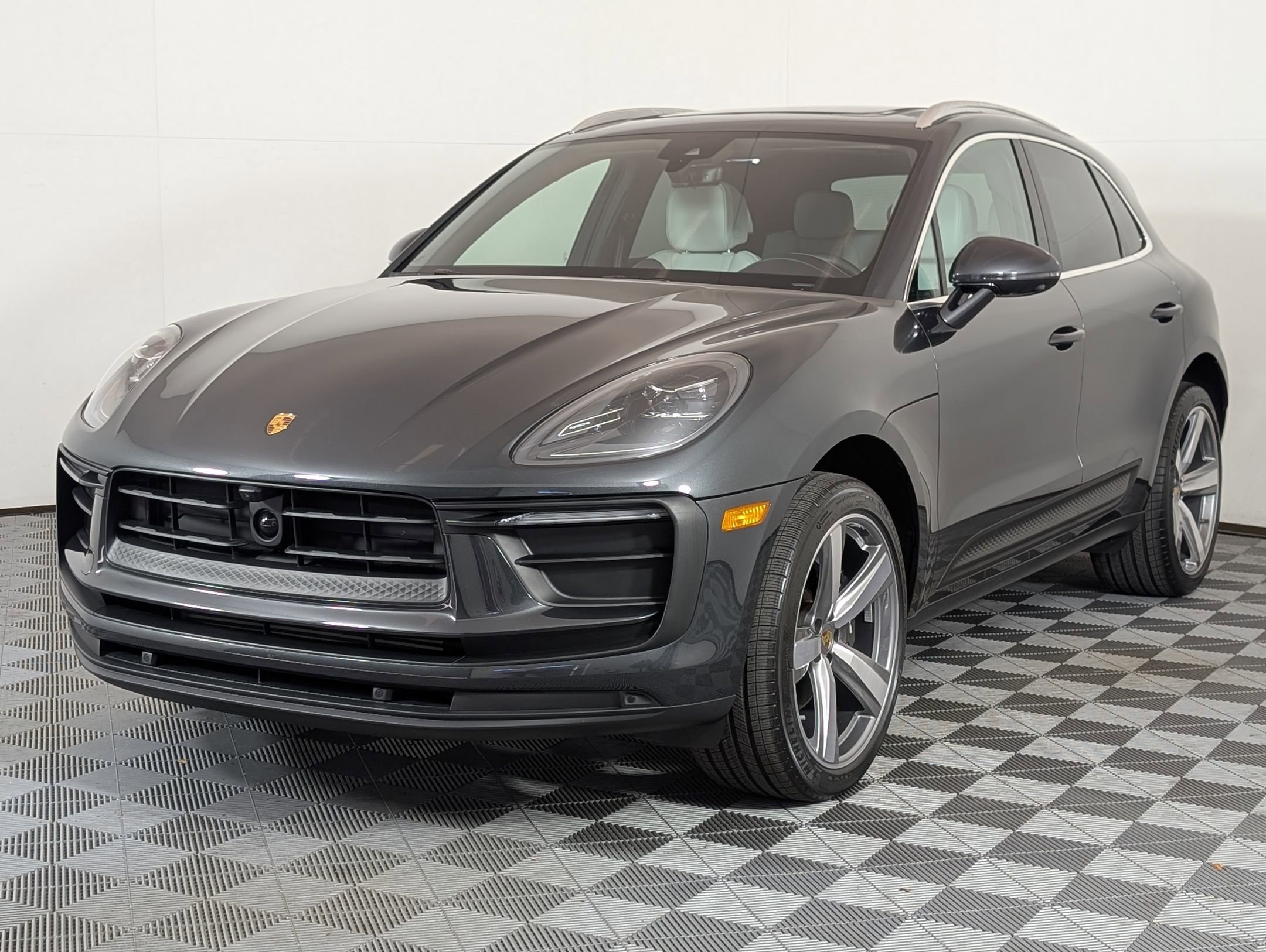 Certified 2025 Porsche Macan