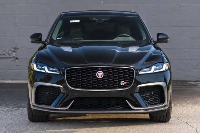 Used 2022 Jaguar F-PACE SVR AWD/4WD image 3