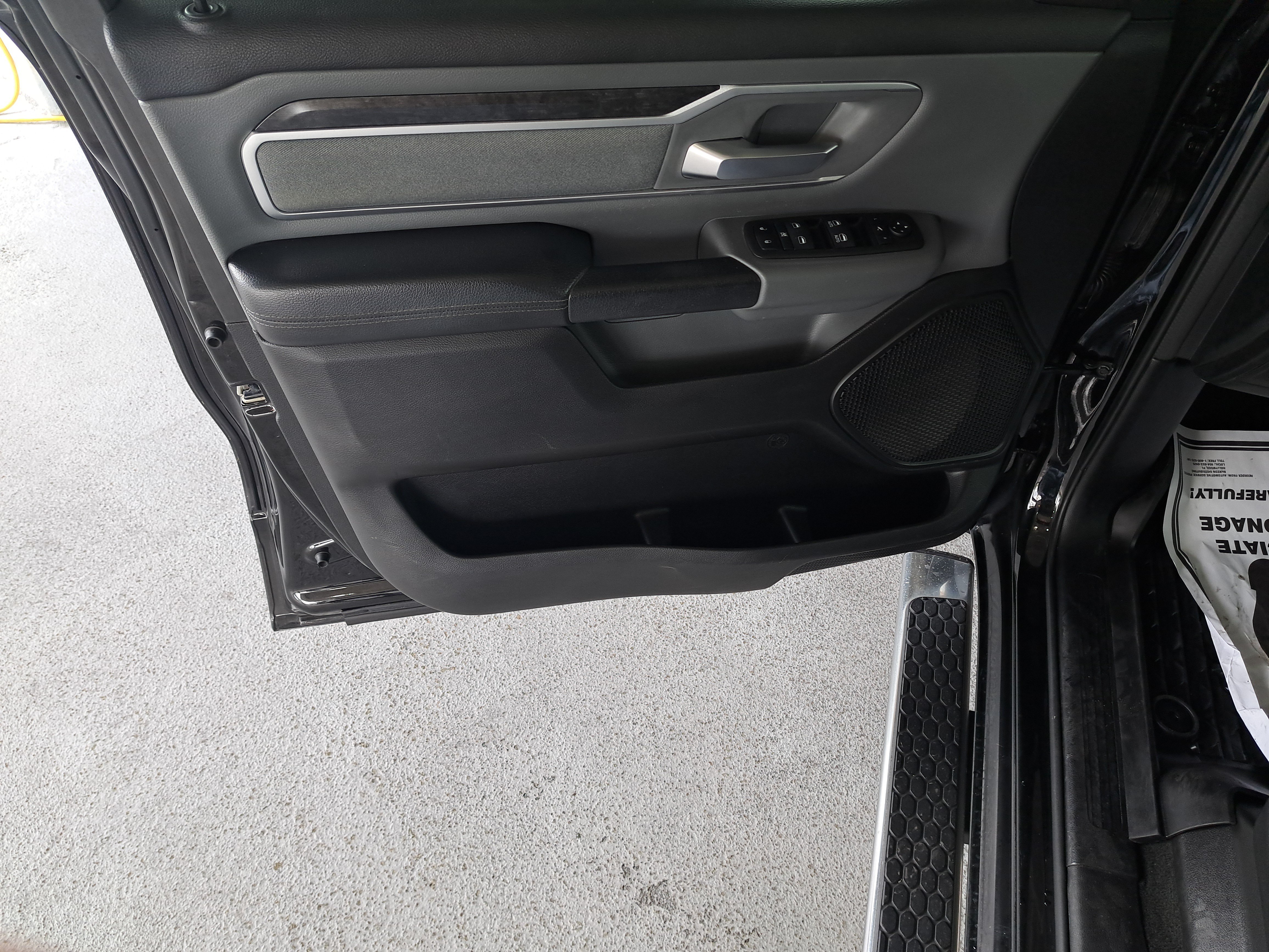 Used 2023 RAM 1500 Big Horn RWD image 15