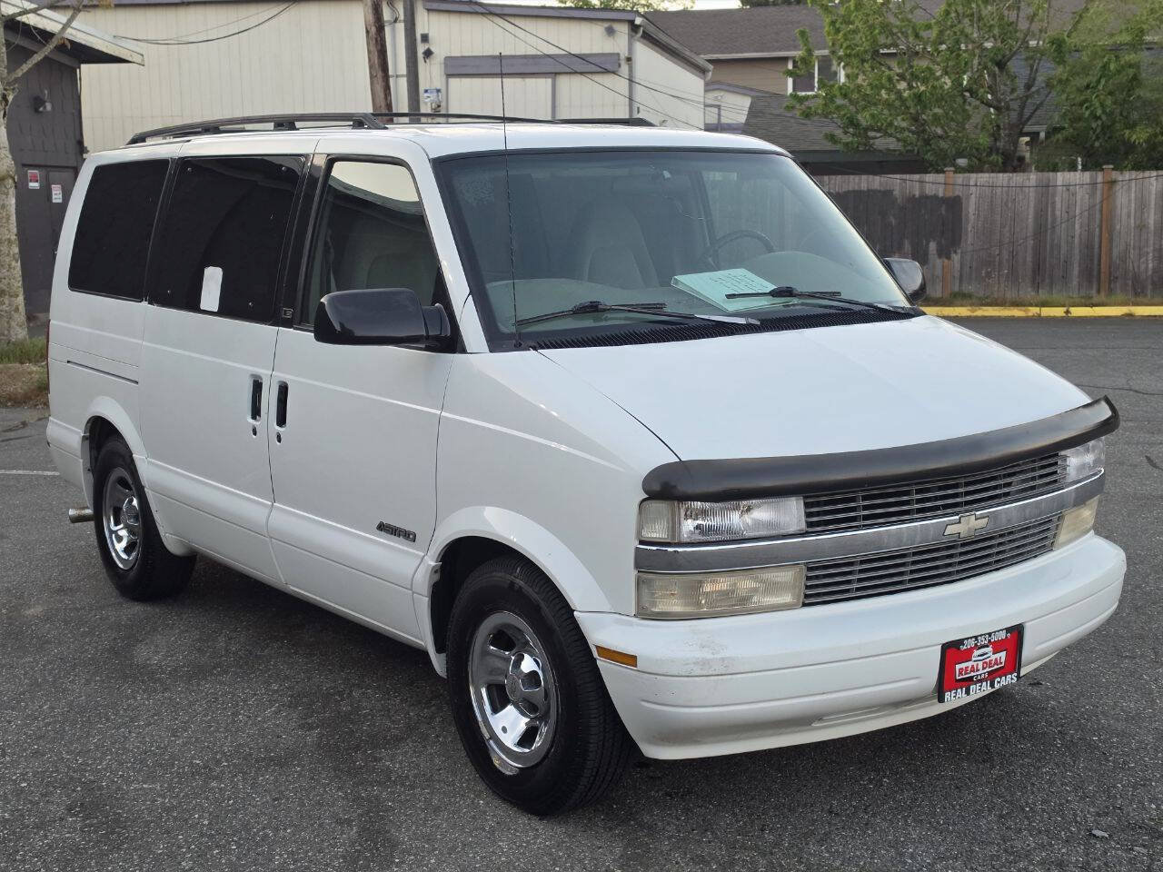 Used 2001 Chevrolet Astro Passenger RWD image 15