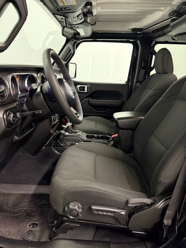 Used 2023 Jeep Wrangler Willys image 15