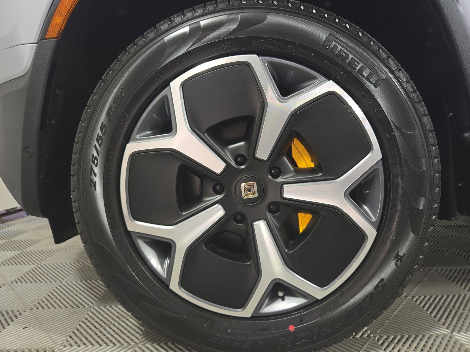 Used 2022 Rivian R1T Launch Edition image 9